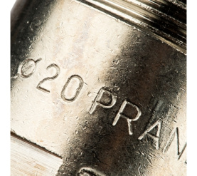 Уголок 90 с креплением (20х2,0х1/2) для металлопластиковых труб винт Prandelli Multyrama 103.10.52.0 7